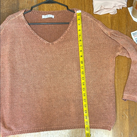 Cozy Knit V-Neck Sweater - Brown - Picture 6 of 6